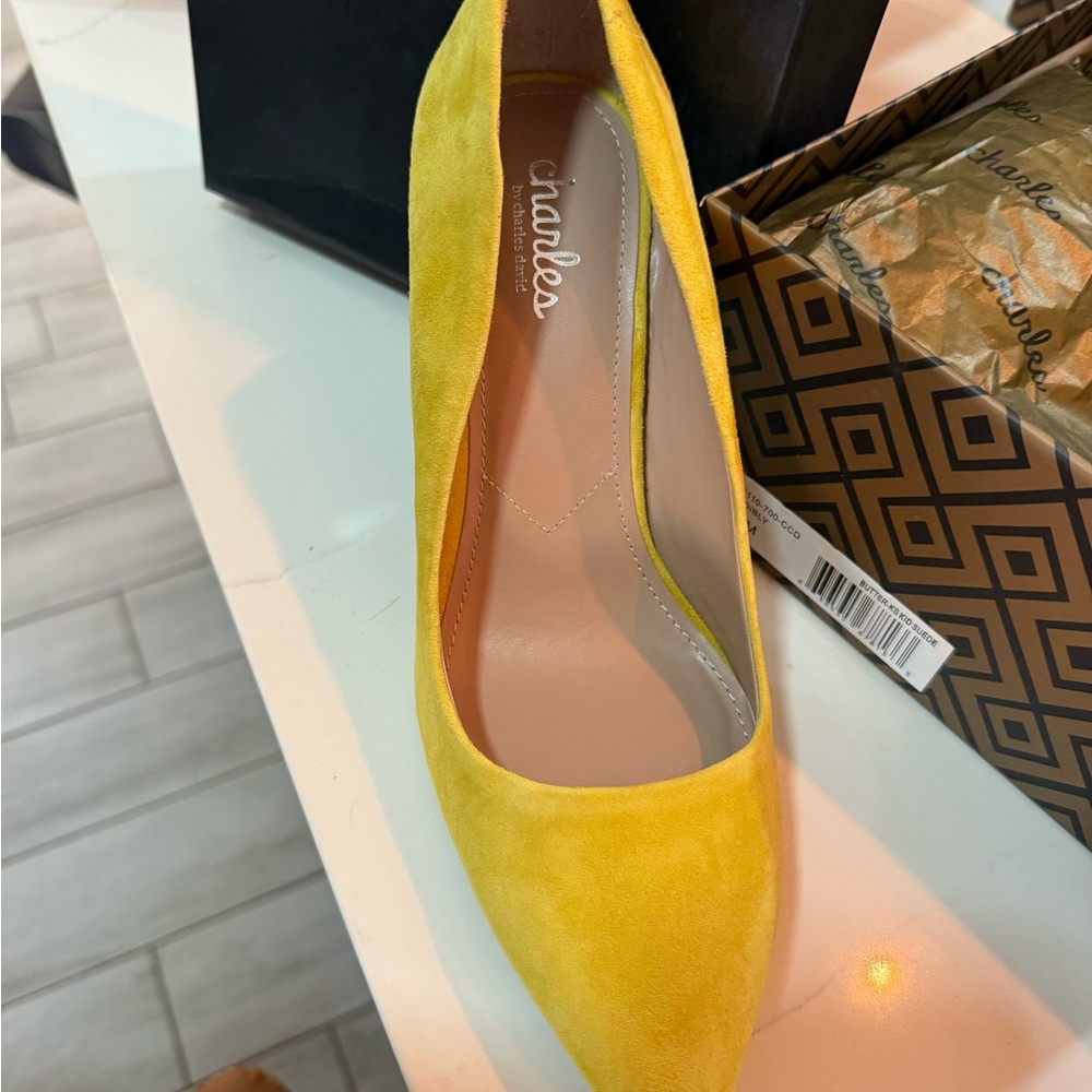 Charles by Charles David Yellow Suede Heels - Picture 5 of 8